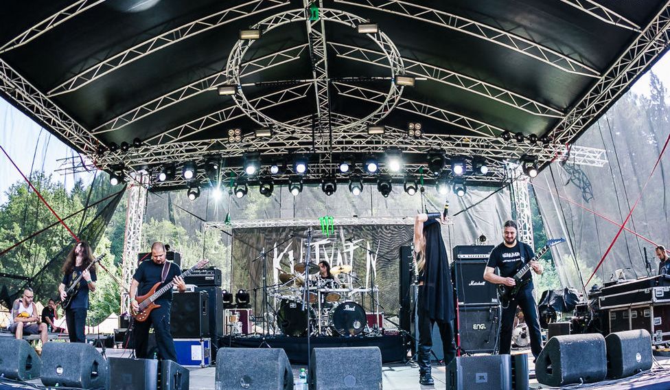 Kistvaen anunta noi concerte!